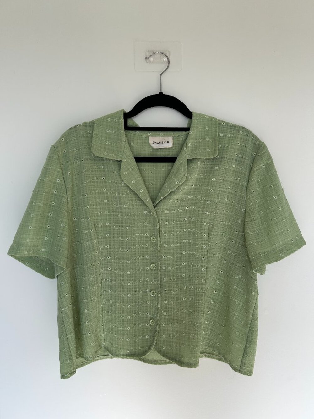 TRADITION Vintage Sage Green Eyelet Crop Camp Shirt Blouse Size Large